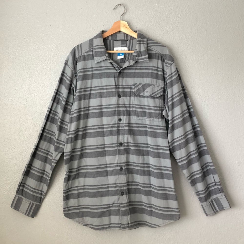 Columbia Blue Grey Striped Button Up Shirt